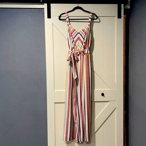 ADORABLE Jumpsuit with Pockets!